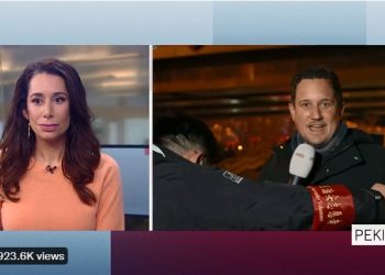 ‘붉은 완장’ 中 보안, 올림픽 생중계하던 외신기자 끌어내