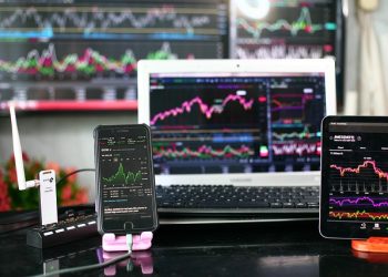 뉴욕 증시, 우크라이나 위기에 속락 출발