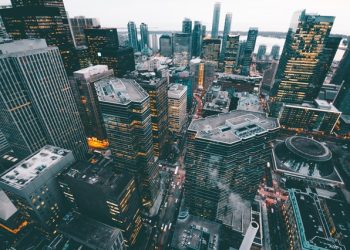 세계 금융 시장 요동…주가 급락·유가 급등