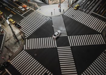 교통사고 합의금 180만달러 가로 챈 한인 변호사 유죄