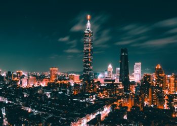 WSJ “우크라, 대만 만큼 중요하지 않아..유럽방위, 유럽에 맡기라”