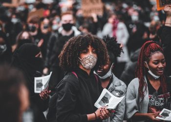 “입원환자 2500명 이하 떨어져야”.. LA 마스크 해제 어려워