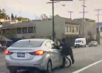 실버레이크 뺑소니범 공개수배..자전거 튕겨져 나가(영상)