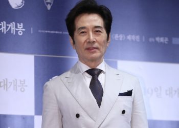 백윤식, 30세 연하 전 연인 무고죄 맞고소