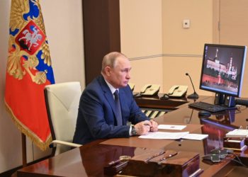 러시아, 한국 등 비우호국가 지정..루블화로 채무상환