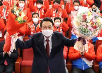 尹, 집무실 광화문으로 옮긴다…청와대 정부와 결별 선언