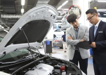 “올해도 반도체 공급 부족” 세계 자동차 생산 10% 감축