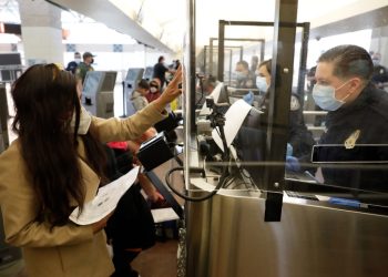 ‘망명’ 러시아인들 멕시코 국경 대거 몰려, 1년 새 35배 급증