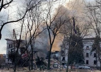 천여명 대피 마리우폴 극장 폭격..대규모 사상자 나올듯