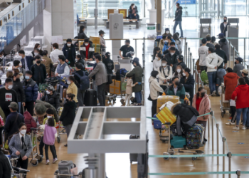 해외입국 자가격리 면제 시작…”드디어 여행 숨통”