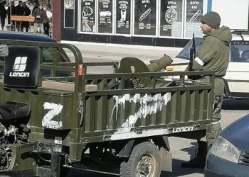 ‘러 침공’ 한 달, 전세 역전되나…우크라, 일부 지역 탈환