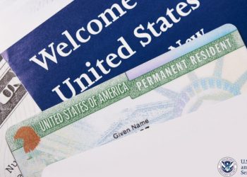 [이민] 이민서류 처리 빨라진다..적체해소, 프리미엄 확대, EAD연장