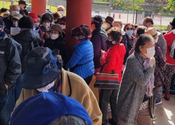 갈 곳 없는 한인 노인들..수강신청 첫날 새벽부터 수백명 몰려