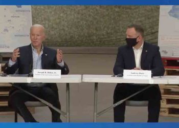 폴란드 대통령 만난 바이든, 다시금 푸틴 겨냥 “전범”