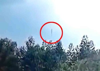 (2보) 132명 탄 중국 여객기 수직 추락…탑승자 전원 사망한 듯(영상)