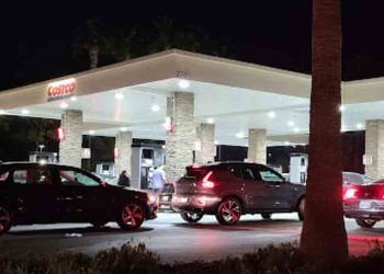 코스코 주유소서 주먹 다짐..1명 사망