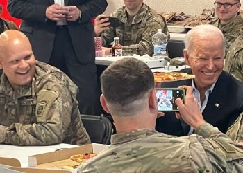 백악관 “우크라 전쟁 끝나려면 멀었다”