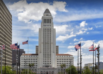 LA시, 5월부터 시청 건물 방문 허용