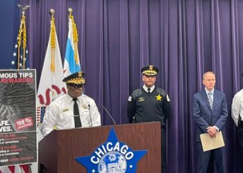 경찰서에서 경관들 향해 총기난사 남성, 31년형 선고