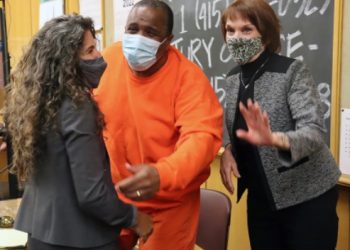 잘못된 목겸담에 살인 누명, 32년 만에 무죄 석방