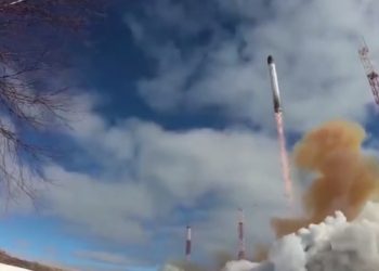 러, ‘사탄2’ ICBM 발사 성공..핵버튼 가능성 더 커졌다
