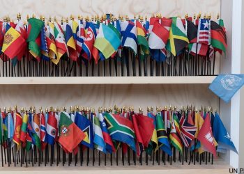 美·中·러 사이 줄타기하는 나라 급증..냉전시대와 판이