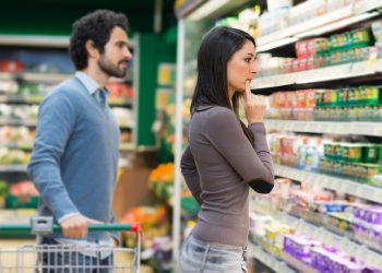 생필품 구입에만 월수입 70% 지출..양극화 심화