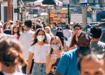 “마스크 써야 돼? 벗어야 돼?” 혼란 가중