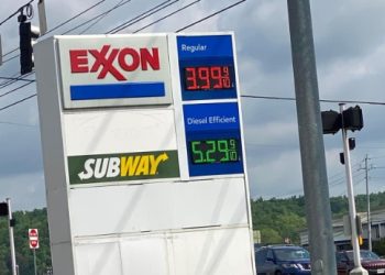 디젤유값 100% 급등, 개솔린 역전 “인플레 이중 타격”