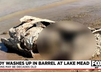 이번엔 유골 나와… 호수 바닥서 드러나는 과거