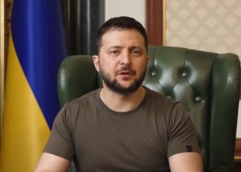 “모든 것 되찾아야 전쟁 끝날 것…푸틴과 대화 준비 돼”