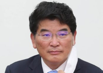 ‘성비위’ 박완주 의원 제명… “박원순·오거돈 1년, 민주당 달라진 게 없다”