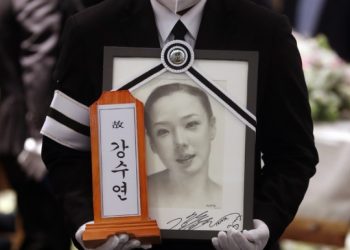 “뭐가 그리 바빠서 벌써 갔니,  수연아”