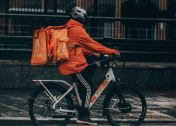 “피자 배달할 사람이 없어요”…배달인력 부족 심각