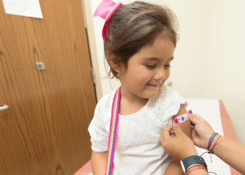 FDA, 5∼11세 어린이 코로나 부스터샷 승인