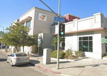 (2보) 힘겹게 받아낸 한인타운 투표소 2곳