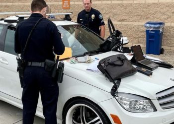 첨단장치 007 차 타고 강도 행각 남녀 2인조, 어바인서 체포