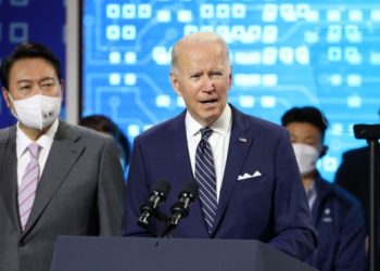 [한미정상회담]바이든, 방한 첫날 삼성전자…”공급망은 경제·국가 안보”