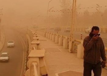 테헤란에 강력한 모래폭풍, 정부기능 마비