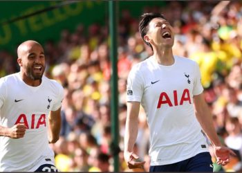 손흥민, 축구역사 새로 썼다…아시아 선수 첫 EPL 득점왕(영상)