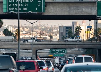 메모리얼데이 연휴 “이날, 이 구간 피해야”..요일별 정체시간대