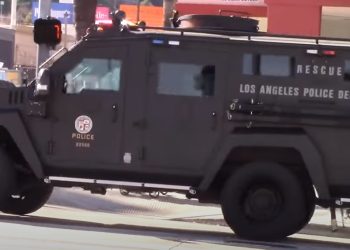LA경찰,  ‘SWAT 마피아’ 전격 조사..총격 현장서 “해피 헌팅”발언 파장