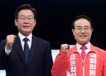 윤형선 42.7% vs 이재명 42.5%…안철수 56.1% vs 김병관 28.2%[한국리서치]