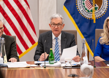 연준 FOMC “6-7월 금리 0.5%씩 두 차례 인상”