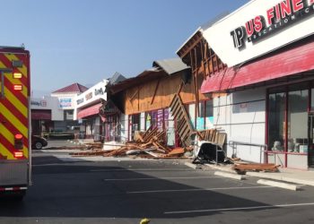 LA 템플 시티 상가 건물 붕괴..상인 등 6명 갇혔다 구조돼