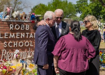 ‘총기참사 1시간 방치’ 경찰 부실 대응 조사 착수..연방 법무부