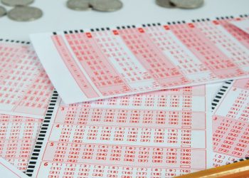 1000만달러 로또 당첨 50대, 여친 살해 종신형