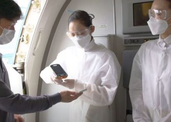 국제선 승무원들, 26개월만에 방호복 벗는다