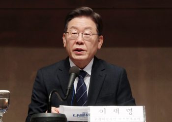 ‘대선 패배’ 이재명, 국회의원 출마…국힘, ” 막장드라마”