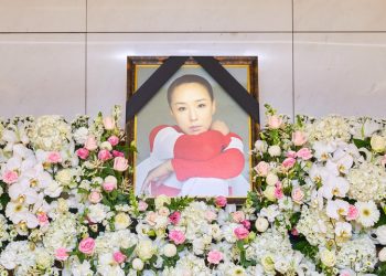 별이 된 월드스타 강수연 이어지는 조문행렬 “한국이 울었다”